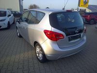 Gebraucht Opel Meriva Active 120 PS (88 kW) 2013 Argon silber/ice silver (m2) Van / Kleinbus
