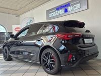 Gebraucht Ford Focus ST-Line 125 PS (91 kW) 2022 Schwarz Limousine