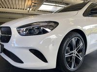 Gebraucht Mercedes B200 163 PS (119 kW) 2024 Weiß Kleinwagen