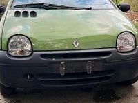 Second-hand Renault R5 58 CP (42 kW) 2002 Verde Hatchback