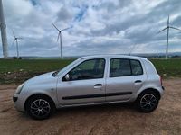 Gebraucht Renault Clio II 98 PS (72 kW) 2005 Silber Kleinwagen