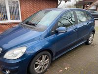 Gebraucht Mercedes B180 85 PS (62 kW) 2009 Blau Van / Kleinbus