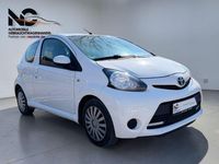 Gebraucht Toyota Aygo Cool 68 PS (50 kW) 2013 Weiß Kleinwagen