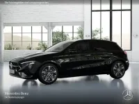 Gebraucht Mercedes A250 Advanced Plus 163 PS (119 kW) 2025 Schwarz Limousine