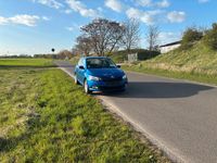 Używany Skoda Fabia 60 KM (44 kW) 2017 Niebieski Sedan/Limuzyna