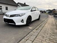 Gebraucht Toyota Auris Executive 132 PS (97 kW) 2014 Weiß Limousine