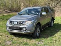 Gebraucht Mitsubishi L200 181 PS (133 kW) 2016 Grau Pickup