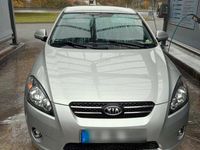 Gebraucht Kia Ceed 126 PS (92 kW) 2009 Silber Kleinwagen