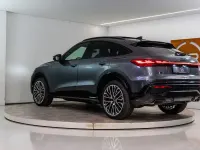 Neu Audi Q5 Sportback Sport 367 PS (269 kW) 2026 Grau SUV