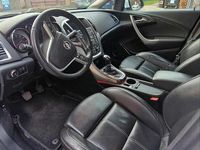 Gebraucht Opel Astra 140 PS (102 kW) 2011 Weiß Kombi