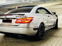 Gebraucht Mercedes E350 292 PS (214 kW) 2009 Silber Coupé