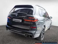 Gebraucht BMW X7 M Sport 530 PS (389 kW) 2024 Grau SUV