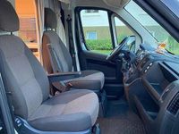 Gebraucht Peugeot Boxer Premium 140 PS (102 kW) 2020 Schwarz Van
