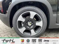 Neu Fiat Panda Cross 65 PS (47 kW) 2026 Schwarz Kleinwagen