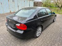 Second-hand BMW 325 218 CP (160 kW) 2006 Negru Berlinǎ