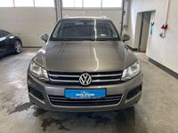 Gebraucht VW Touareg 239 PS (175 kW) 2010 Canyon grey metallic SUV