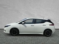 Gebraucht Nissan Leaf Acenta 110 kW (150 PS) 2022 Arctic solid white Kleinwagen