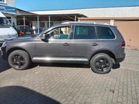 Używany VW Touareg 239 KM (175 kW) 2008 Szary SUV