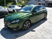 Gebraucht Peugeot 308 Allure 150 PS (110 kW) 2022 Olivinegrün metallic (metallic) Limousine