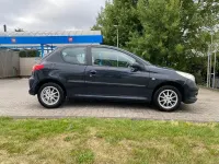 Gebraucht Peugeot 206+ 60 PS (44 kW) 2011 Grau Kleinwagen