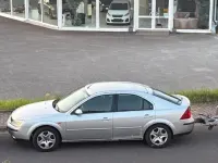 Gebraucht Ford Mondeo 145 PS (106 kW) 2003 Silber Limousine