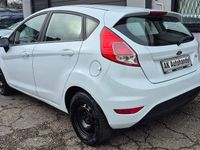 Gebraucht Ford Fiesta Celebration 95 PS (69 kW) 2016 Weiß Limousine