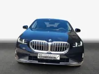 Gebraucht BMW 520 Sport Line 197 PS (144 kW) 2025 Saphirschwarz metallic Limousine