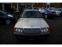 Gebraucht Mercedes 190 109 PS (80 kW) 1991 Silber Limousine