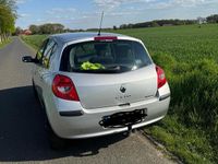 Gebraucht Renault Clio II 75 PS (55 kW) 2006 Grau Kleinwagen