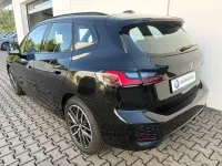 Gebraucht BMW 220 Active Tourer M Sport 163 PS (119 kW) 2025 Schwarz Van / Kleinbus