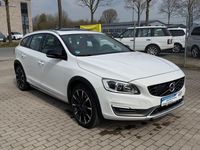 Gebraucht Volvo V60 CC Summum 190 PS (139 kW) 2015 Weiß Kombi