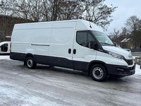 Second-hand Iveco Daily 156 CP (114 kW) 2024 Alb Berlinǎ