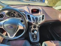 Gebraucht Ford Fiesta Titanium 82 PS (60 kW) 2010 Andere farben Kleinwagen