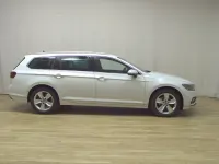 Używany VW Passat Elegance 200 KM (147 kW) 2023 Biały Kombi