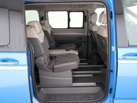 Gebraucht VW Multivan Style 177 PS (130 kW) 2025 Medium blue metallic Van