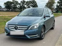 Gebraucht Mercedes B200 136 PS (100 kW) 2012 Blau Kleinwagen
