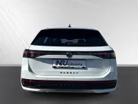 Używany VW Passat R-line 177 KM (130 kW) 2024 Biały Kombi