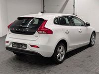 Gebraucht Volvo V40 120 PS (88 kW) 2016 Solidweiss Kombi