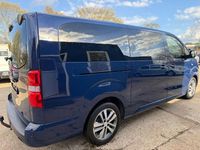 Gebraucht Peugeot Traveller Allure 177 PS (130 kW) 2018 Blau Van / Kleinbus