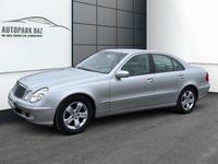 Gebraucht Mercedes E220 150 PS (110 kW) 2002 Silber Limousine