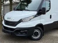 Second-hand Iveco Daily 136 CP (100 kW) 2022 Alb Monovolum