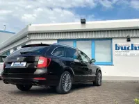 Gebraucht Skoda Superb LAURIN & KLEMENT 200 PS (147 kW) 2013 Braun Kombi