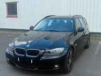 Gebraucht BMW 320 163 PS (119 kW) 2011 Schwarz Kombi