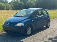 Gebraucht VW Fox 60 PS (44 kW) 2011 Blau Kleinwagen