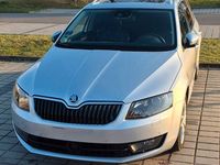 Gebraucht Skoda Octavia Elegance 179 PS (131 kW) 2014 Silber Kleinwagen