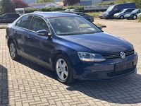 Gebraucht VW Jetta Comfortline 105 PS (77 kW) 2012 Blau Limousine