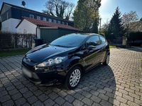 Używany Ford Fiesta 60 KM (44 kW) 2009 Czarny Sedan/Limuzyna