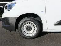 Używany Opel Combo 102 KM (75 kW) 2023 Biały Minivan