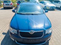 Gebraucht Skoda Superb Ambition 140 PS (102 kW) 2013 Blau Kombi
