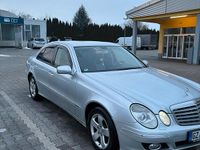 Gebraucht Mercedes E320 224 PS (164 kW) 2008 Grau Limousine